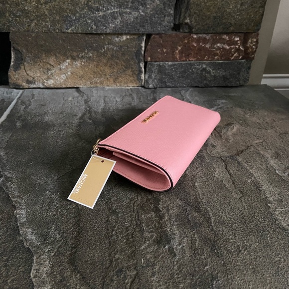 NWT Michael Kors Large Leather Quarter Zip Wallet - Picture 3 of 10